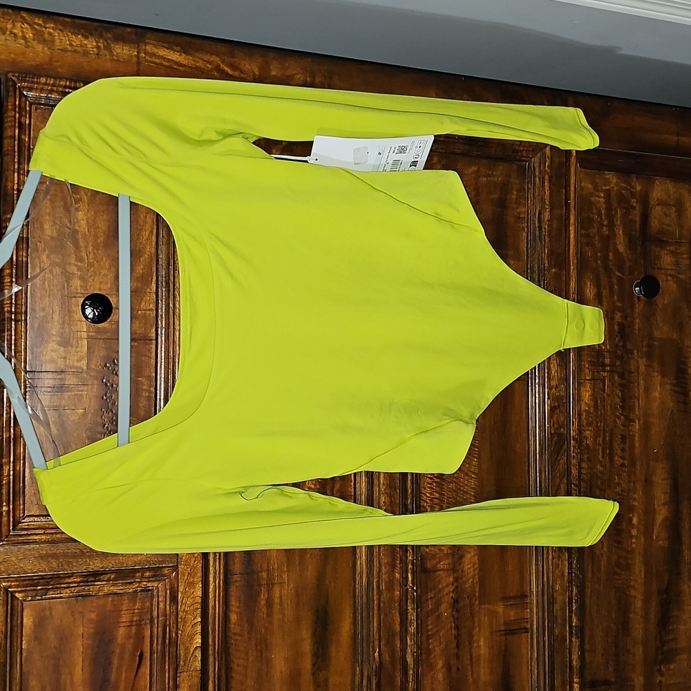 Lululemon Square-Neck Long Sleeve Bodysuit!! NWTS Sz Medium! LCHN! Beautiful - Picture 2 of 9